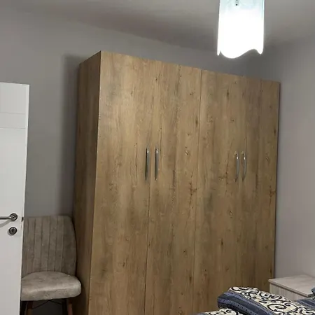 Sark Apartament Lezhë